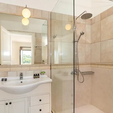 فيلة Georgia Agios Stefanos Kassiopi